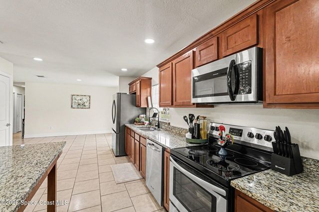 2140 Fallon Boulevard NE, Palm Bay, FL 32907
