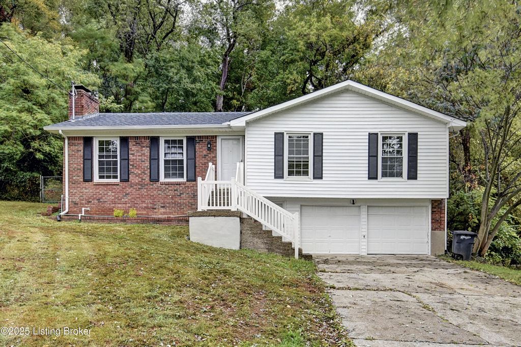 2613 Hardwood Ct, Louisville, KY 40214