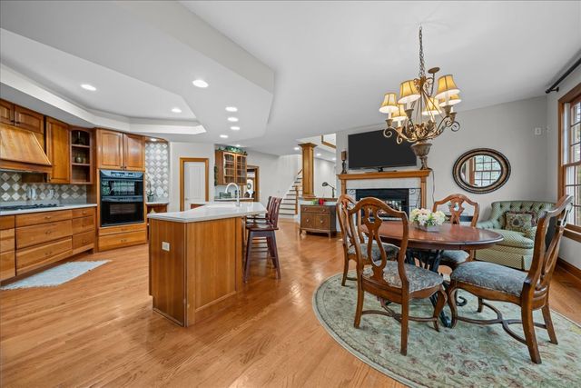 4N494 Hidden Oaks Road, St. Charles, IL 60175