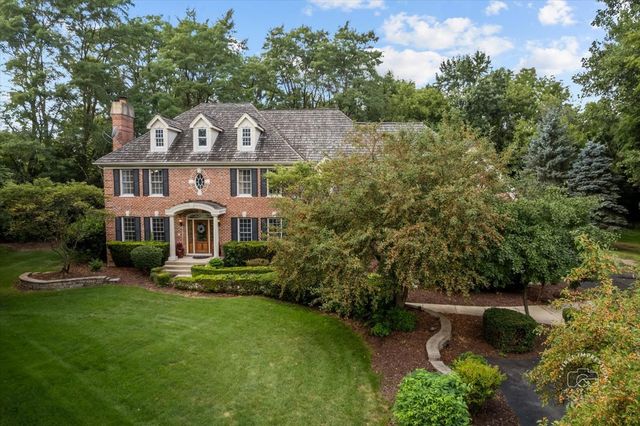 4N494 Hidden Oaks Road, St. Charles, IL 60175