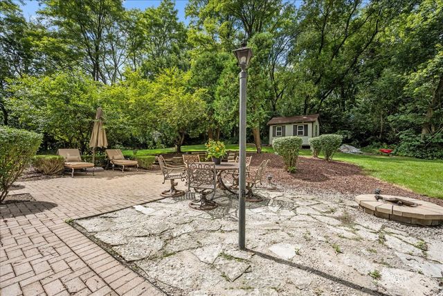 4N494 Hidden Oaks Road, St. Charles, IL 60175