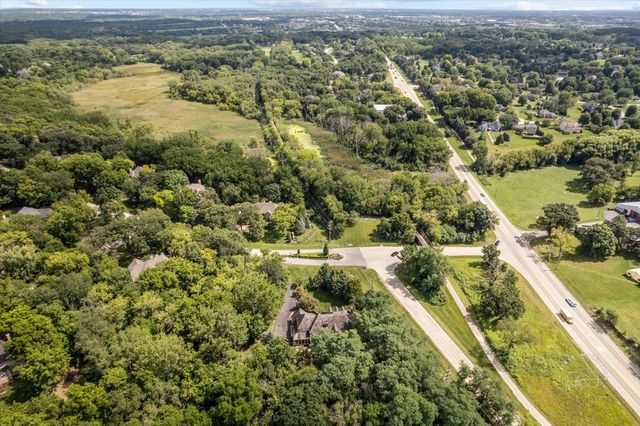 4N494 Hidden Oaks Road, St. Charles, IL 60175