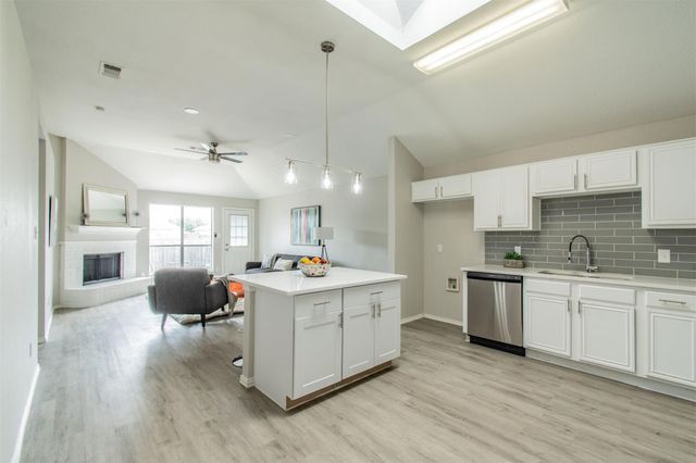 1937 Fox Meadow Trail, Grand Prairie, TX 75052