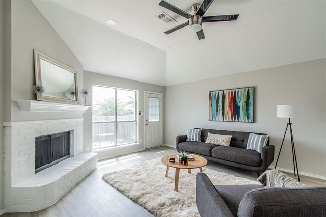 1937 Fox Meadow Trail, Grand Prairie, TX 75052