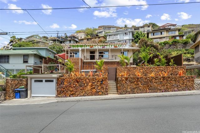 1358 Makaikoa Street, Honolulu, HI 96821