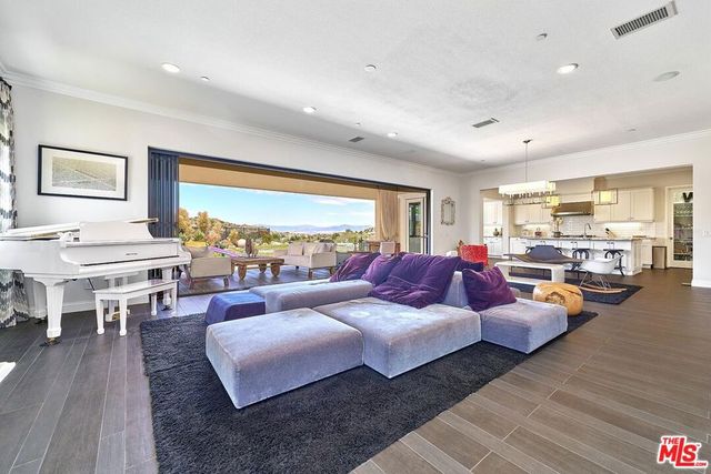 24950 Old Stone Way, Stevenson Ranch, CA 91381