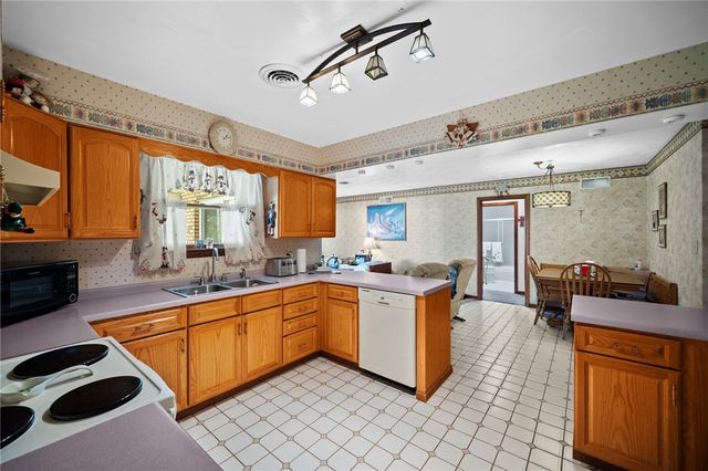 321 Meadowlark Dr, South Union Twp, PA 15401