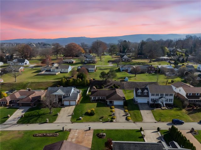 321 Meadowlark Dr, South Union Twp, PA 15401