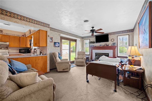 321 Meadowlark Dr, South Union Twp, PA 15401