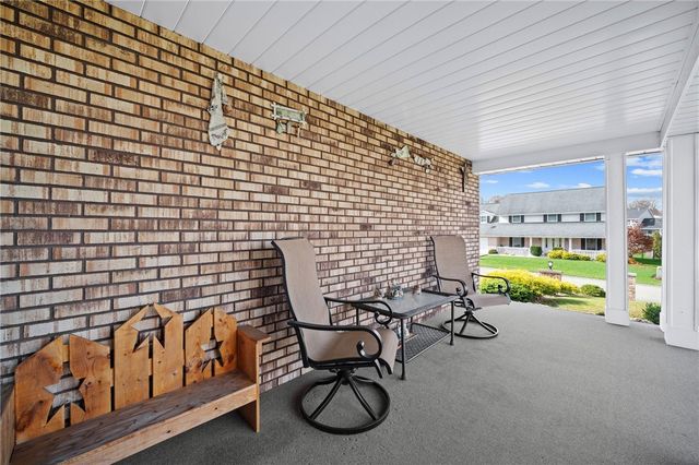 321 Meadowlark Dr, South Union Twp, PA 15401