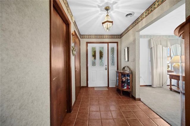 321 Meadowlark Dr, South Union Twp, PA 15401