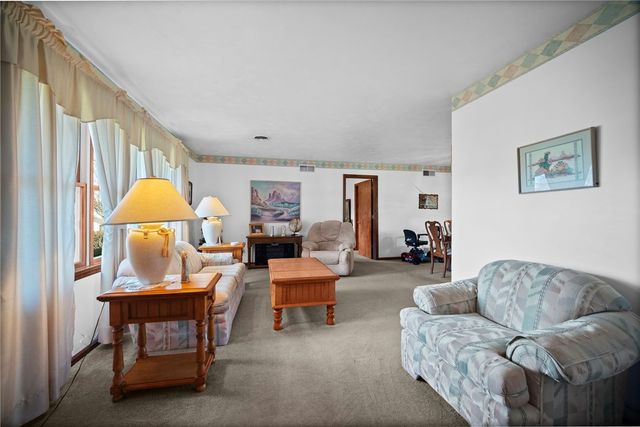 321 Meadowlark Dr, South Union Twp, PA 15401