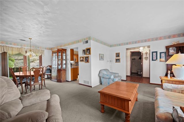 321 Meadowlark Dr, South Union Twp, PA 15401