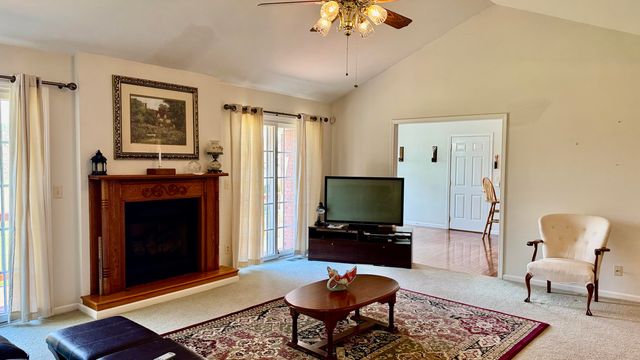 1050 Burnell Drive, Berea, KY 40403