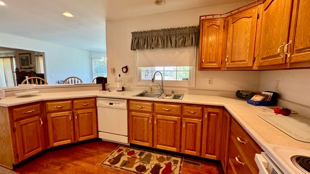 1050 Burnell Drive, Berea, KY 40403