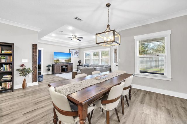 915 Linden Avenue, Niceville, FL 32578