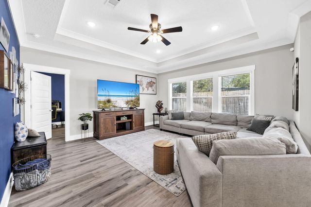 915 Linden Avenue, Niceville, FL 32578