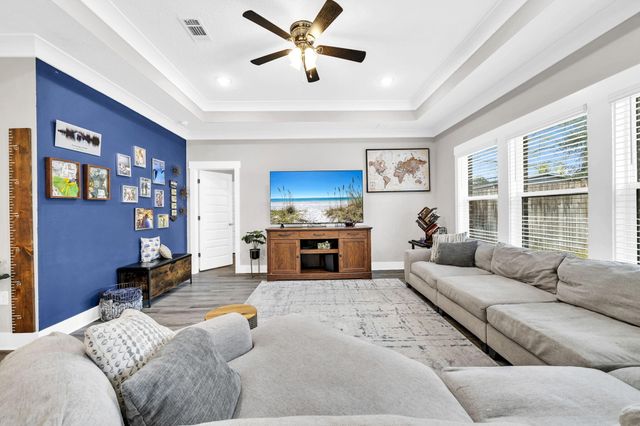 915 Linden Avenue, Niceville, FL 32578