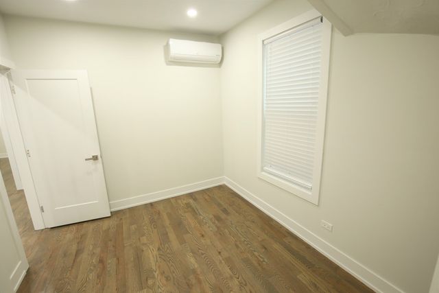 4508 N Keystone Avenue 1, Chicago, IL 60630