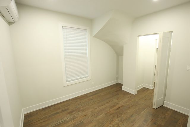 4508 N Keystone Avenue 1, Chicago, IL 60630