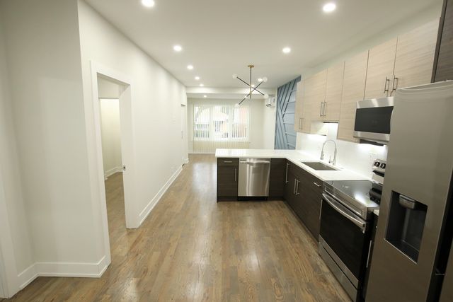 4508 N Keystone Avenue 1, Chicago, IL 60630