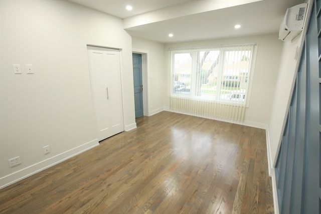 4508 N Keystone Avenue 1, Chicago, IL 60630