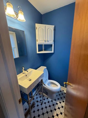 7123 Baring Pkwy, Hammond, IN 46324