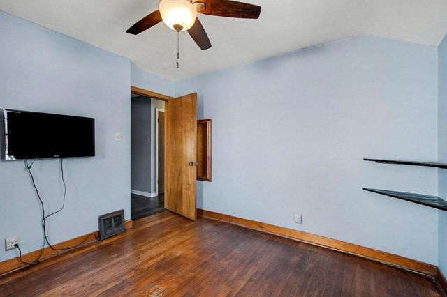 7123 Baring Pkwy, Hammond, IN 46324