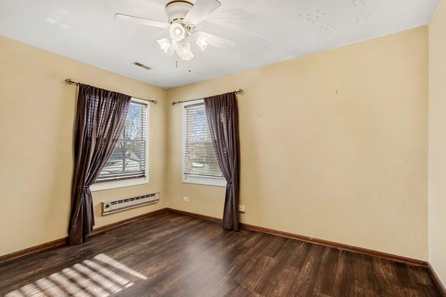 7123 Baring Pkwy, Hammond, IN 46324