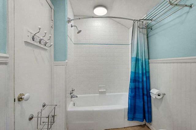 7123 Baring Pkwy, Hammond, IN 46324