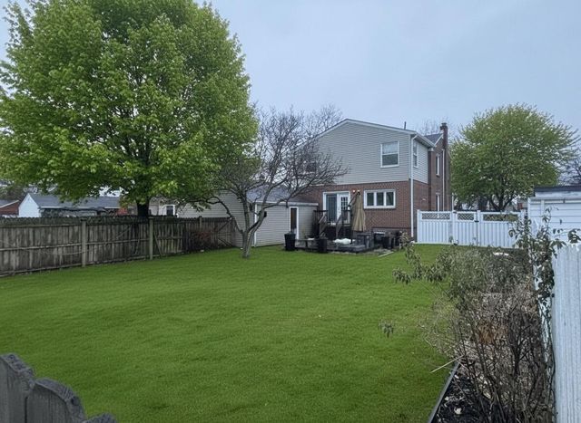 7123 Baring Pkwy, Hammond, IN 46324