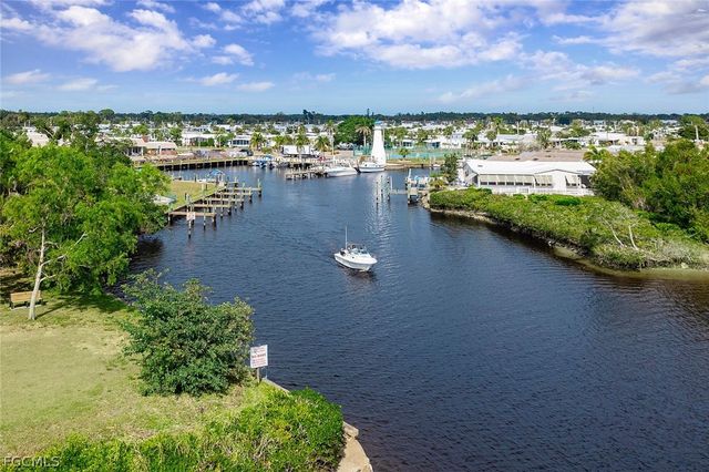 14669 Paul Revere LOOP, North Fort Myers, FL 33917