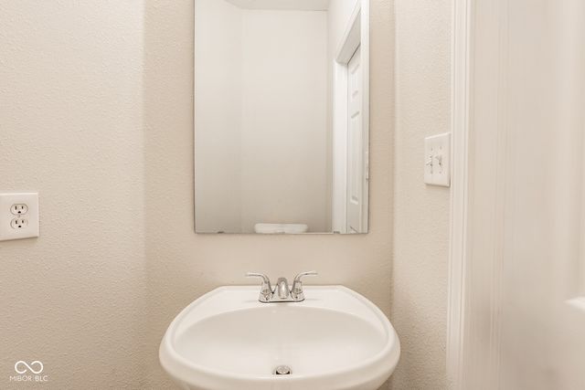 3758 Gray Heather Lane, Whitestown, IN 46075