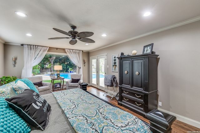212 SAGECREST DR, San Antonio, TX 78232