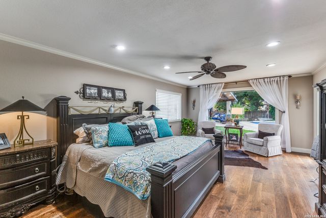 212 SAGECREST DR, San Antonio, TX 78232
