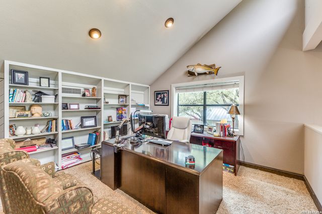 212 SAGECREST DR, San Antonio, TX 78232