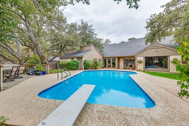 212 SAGECREST DR, San Antonio, TX 78232