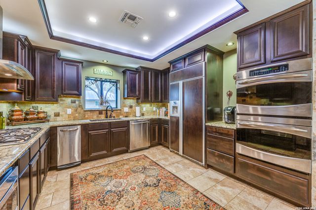 212 SAGECREST DR, San Antonio, TX 78232