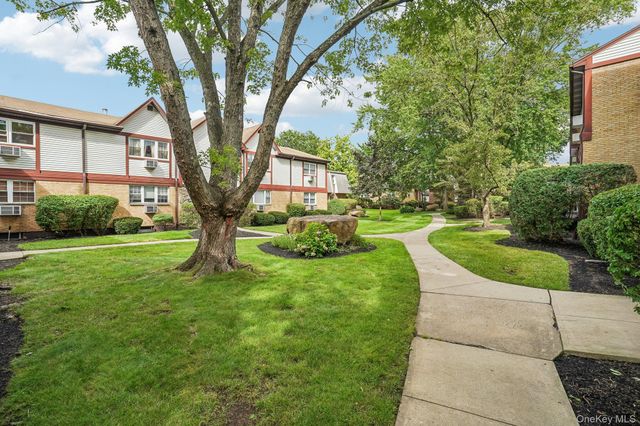 19 Somerset Drive, Suffern, NY 10901