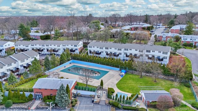 19 Somerset Drive, Suffern, NY 10901