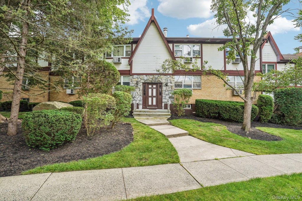 19 Somerset Drive, Suffern, NY 10901 — exterior