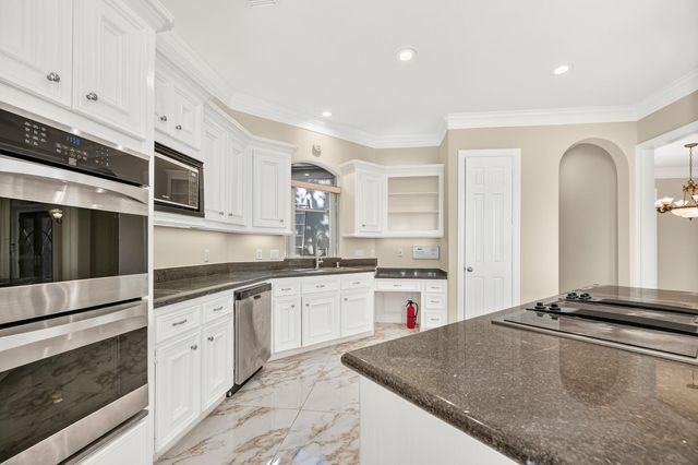 3707 Abbeywood Drive, Pearland, TX 77584