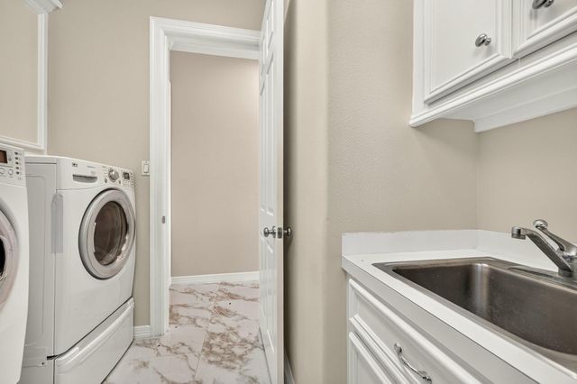 3707 Abbeywood Drive, Pearland, TX 77584