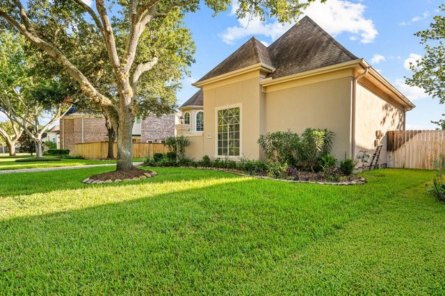 3707 Abbeywood Drive, Pearland, TX 77584
