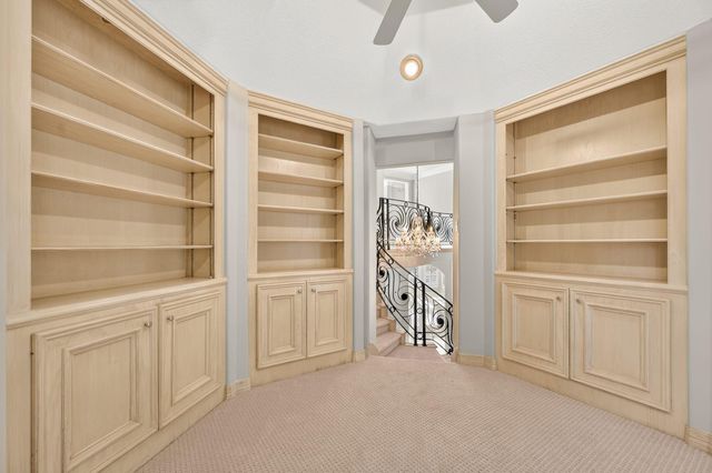 3707 Abbeywood Drive, Pearland, TX 77584