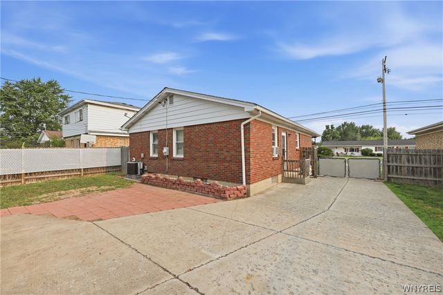 289 French Road, Cheektowaga, NY 14043