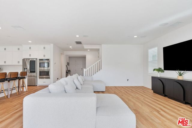 18130 Radiance Lane, Santa Clarita, CA 91350