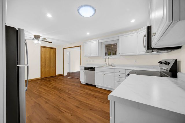 925 S Indiana Avenue, Crown Point, IN 46307