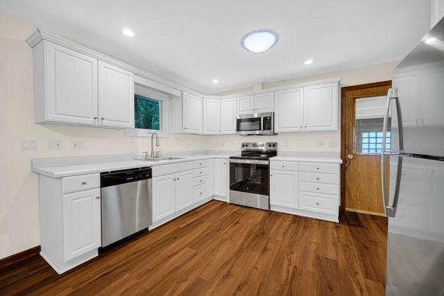 925 S Indiana Avenue, Crown Point, IN 46307