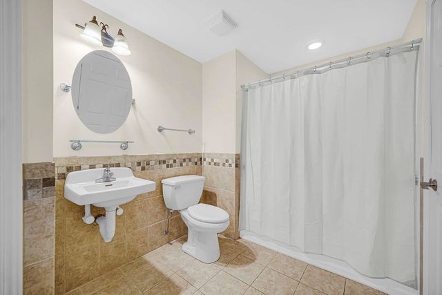925 S Indiana Avenue, Crown Point, IN 46307